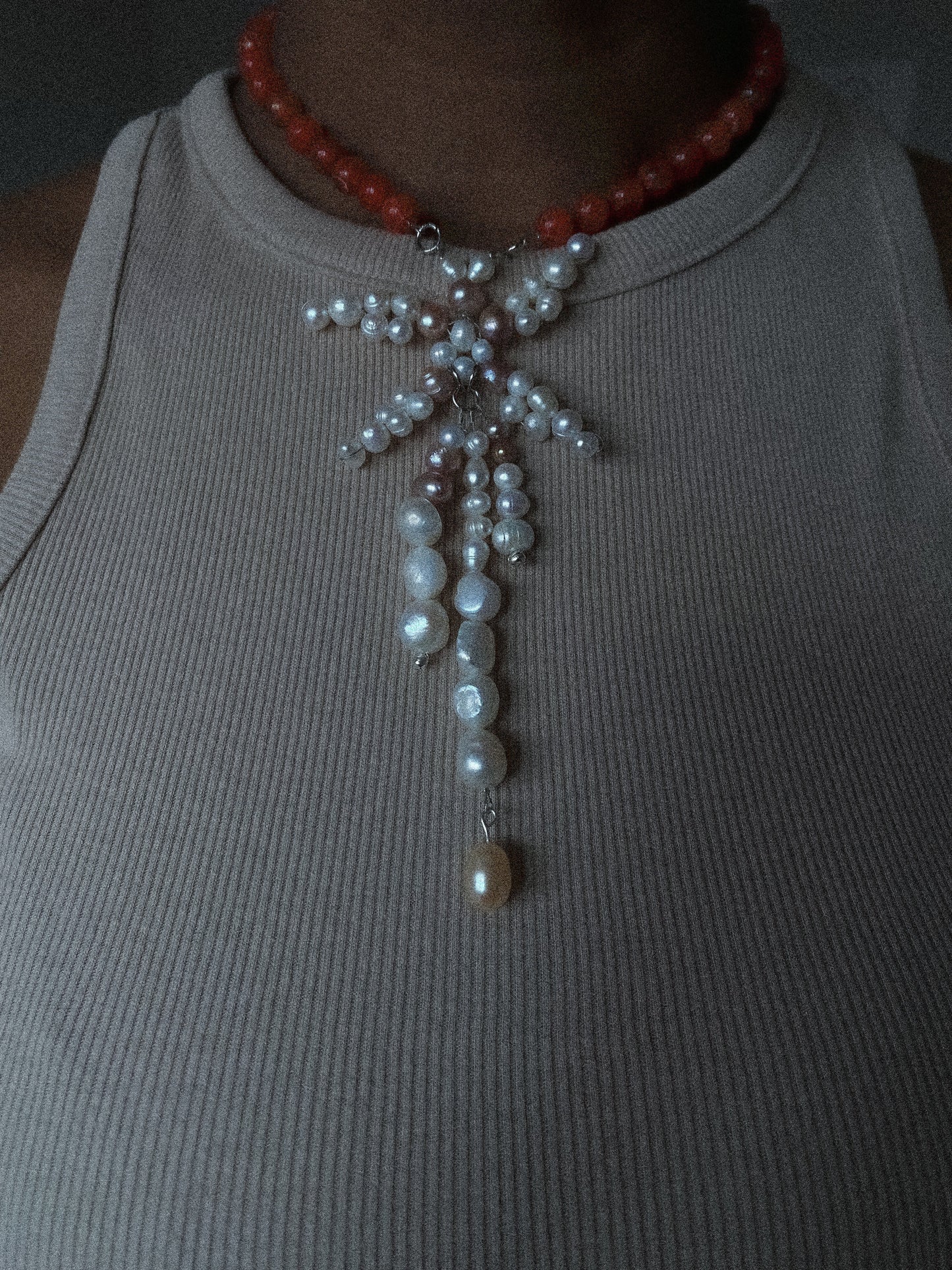 “Eloise“ flower necklace