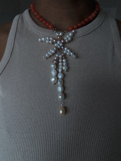 “Eloise“ flower necklace